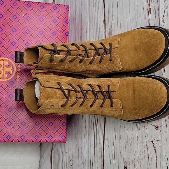 Tory Burch Miller Lug Sole Suede Bootie Size 7 - Picture 4 of 8